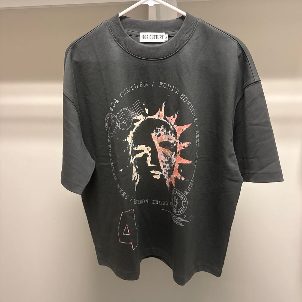 Size medium 1/1 sample, 3-5 days shipping