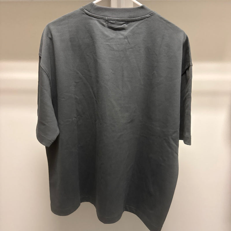 Size medium 1/1 sample, 3-5 days shipping